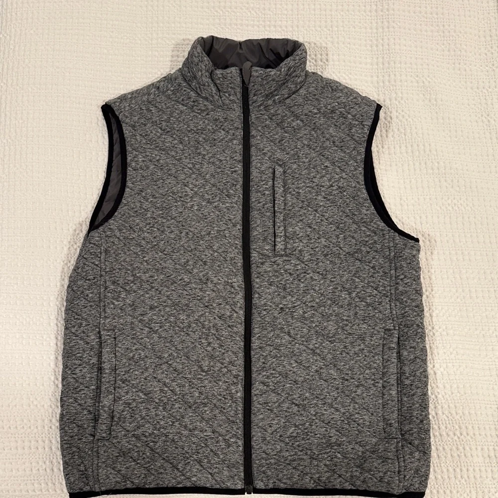 Faherty Men's Charcoal Reversible Vest - Picture 2 of 4